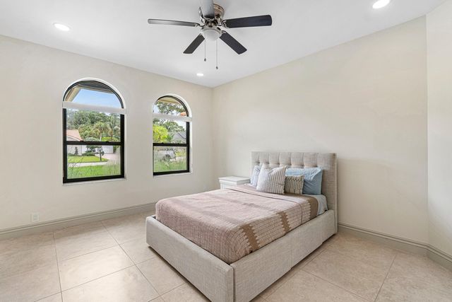 3615 SW 24th Lane, Delray Beach, FL 33445
