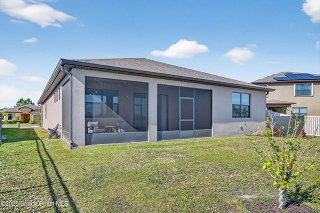 830 Remington Green Drive SE, Palm Bay, FL 32909