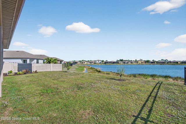 830 Remington Green Drive SE, Palm Bay, FL 32909