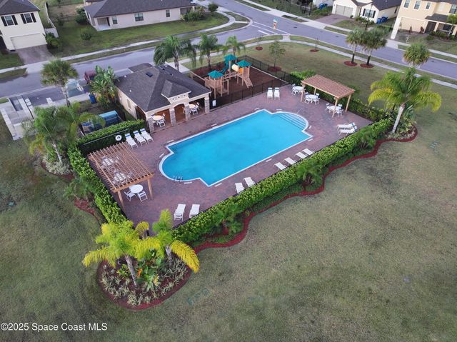 830 Remington Green Drive SE, Palm Bay, FL 32909