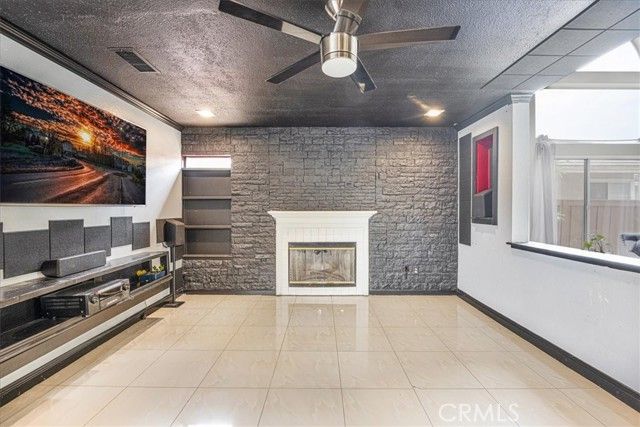 507 Coudures Way, Perris, CA 92571