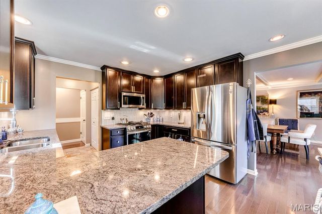 584 Sunbridge Drive, Chesterfield, MO 63017