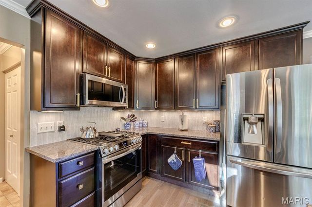 584 Sunbridge Drive, Chesterfield, MO 63017