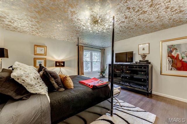 584 Sunbridge Drive, Chesterfield, MO 63017