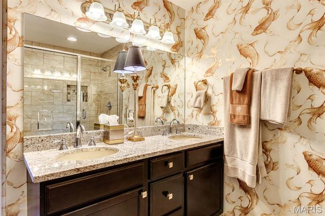 584 Sunbridge Drive, Chesterfield, MO 63017