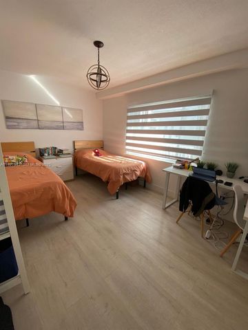 677 NE 24th St 602, Miami, FL 33137