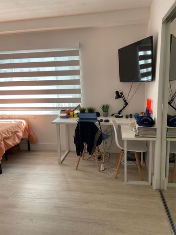 677 NE 24th St 602, Miami, FL 33137