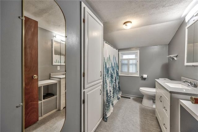 35705 Renner Road, Paola, KS 66071