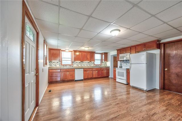 35705 Renner Road, Paola, KS 66071