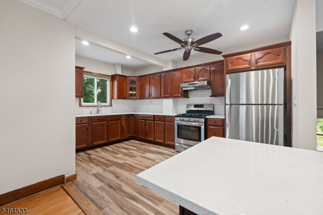 1038 Fairview Pl, Hillside Twp., NJ 07205