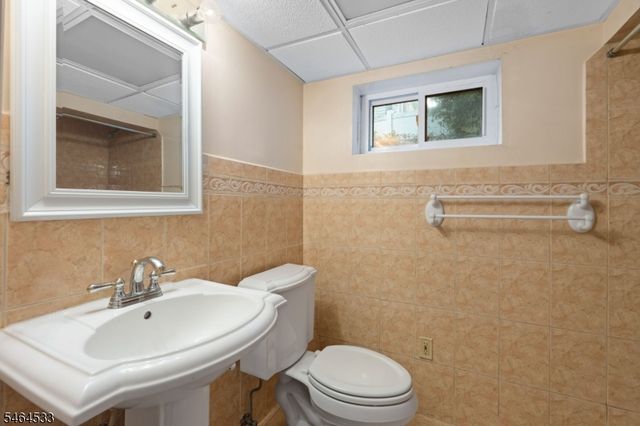 1038 Fairview Pl, Hillside Twp., NJ 07205