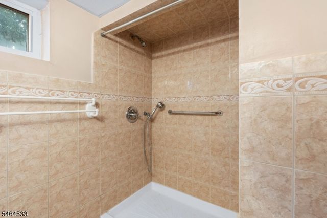 1038 Fairview Pl, Hillside Twp., NJ 07205