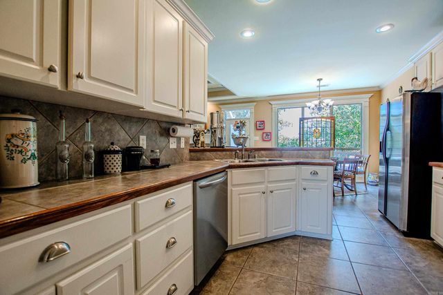 6901 Gap Point Circle, Sherwood, AR 72120