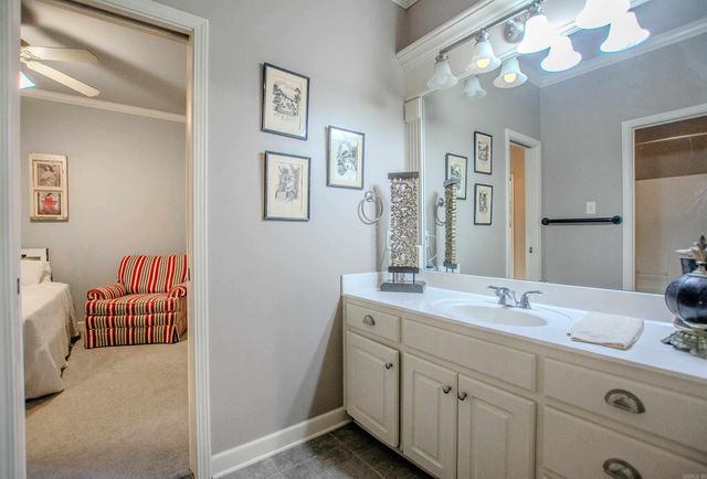 6901 Gap Point Circle, Sherwood, AR 72120