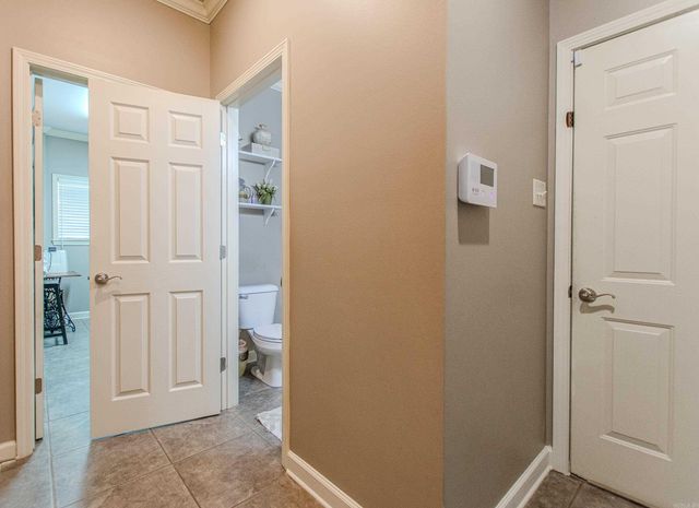 6901 Gap Point Circle, Sherwood, AR 72120