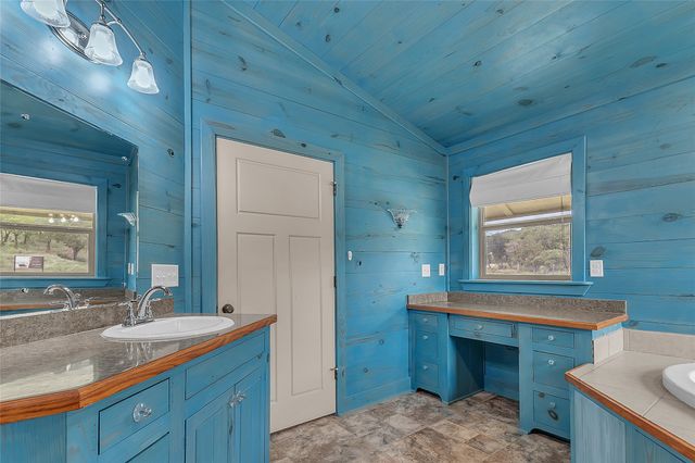 3101 Park Road 36, Graford, TX 76449