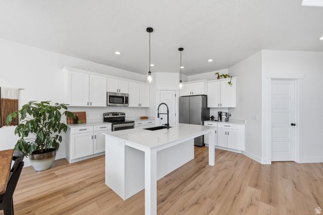 166 N DIAMOND BACK DR, Saratoga Springs, UT 84045