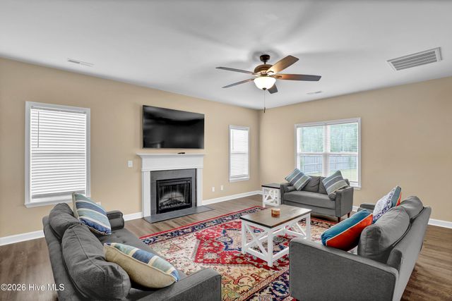 156 Peytons Ridge Drive, Hubert, NC 28539