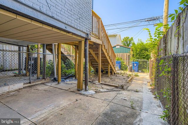 2710 THE ALAMEDA, Baltimore, MD 21218