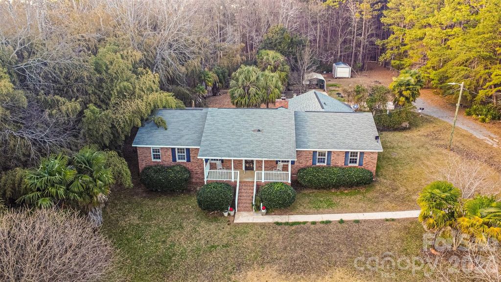 3234 Great Falls Highway, Lancaster, SC 29720
