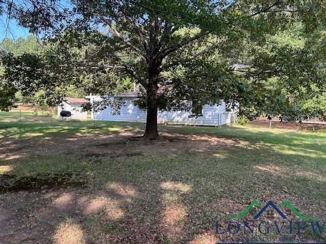 1401 Mrytlewood, Marshall, TX 75672