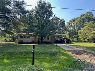 1401 Mrytlewood, Marshall, TX 75672