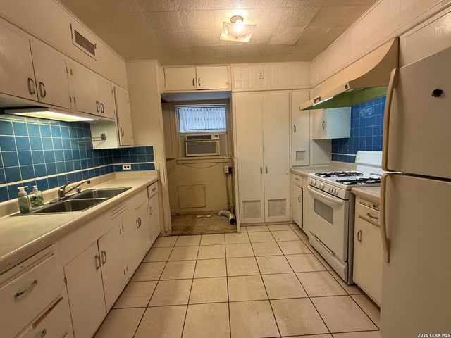 374 Meredith, San Antonio, TX 78228