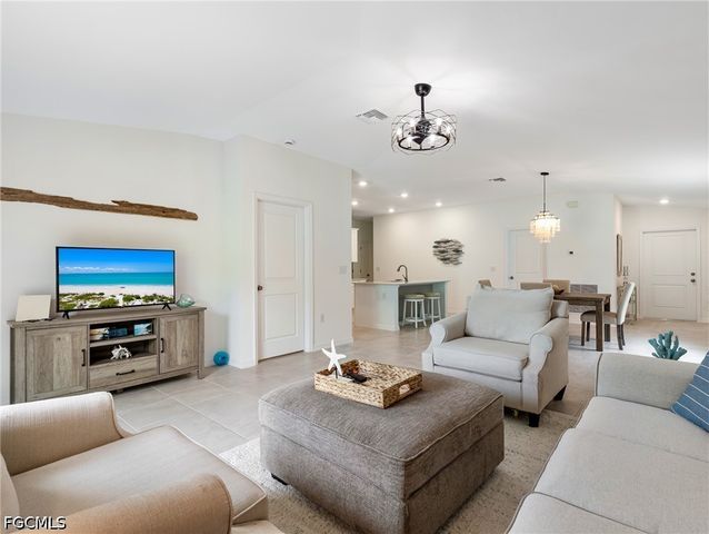 3801 Treasure Oak WAY, Fort Myers, FL 33905