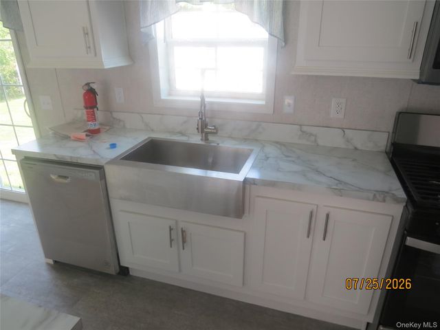 723 Beekman Road 70, Hopewell Junction, NY 12533