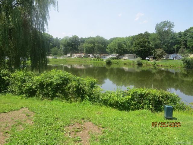 723 Beekman Road 70, Hopewell Junction, NY 12533