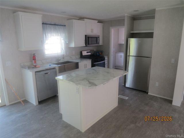 723 Beekman Road 70, Hopewell Junction, NY 12533