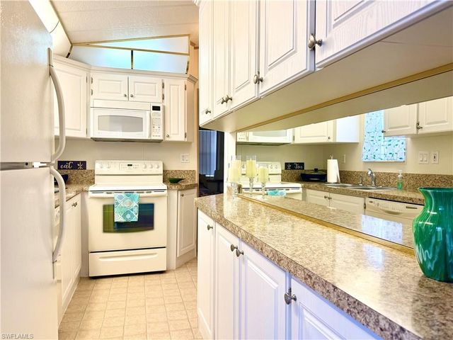 91 Vanda Sanctuary 91, Naples, FL 34114