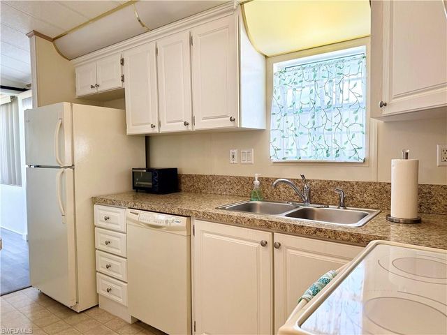 91 Vanda Sanctuary 91, Naples, FL 34114