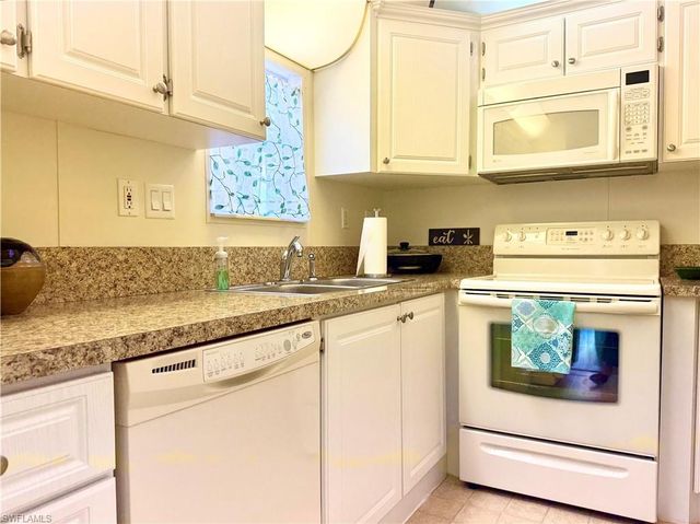 91 Vanda Sanctuary 91, Naples, FL 34114