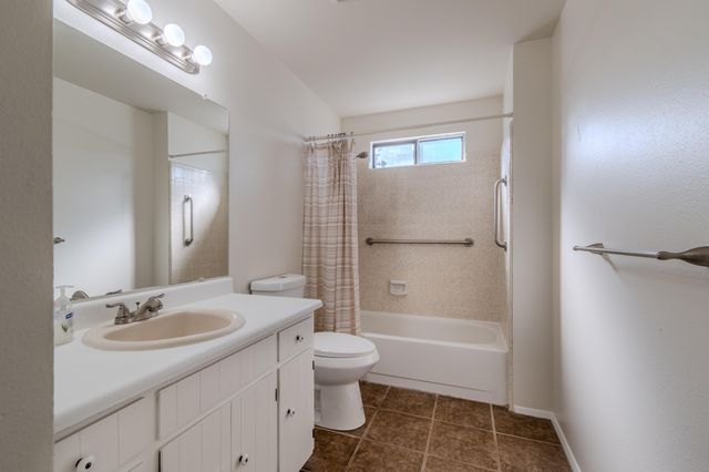 153 E Hersey Street, Ashland, OR 97520