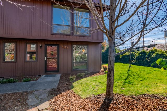 153 E Hersey Street, Ashland, OR 97520