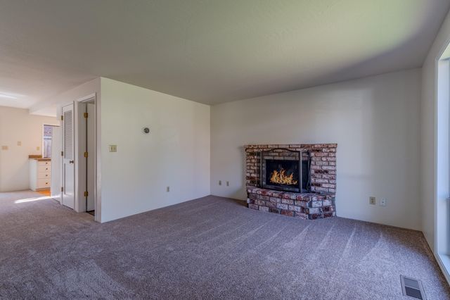 153 E Hersey Street, Ashland, OR 97520