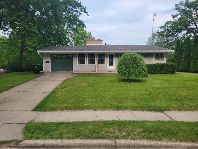 104 Grove STREET, Mayville, WI 53050