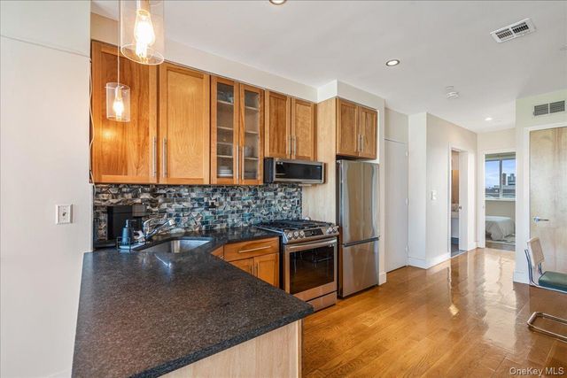 197 Spencer Street 8B, Brooklyn, NY 11205