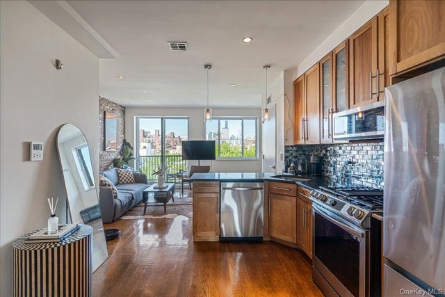 197 Spencer Street 8B, Brooklyn, NY 11205