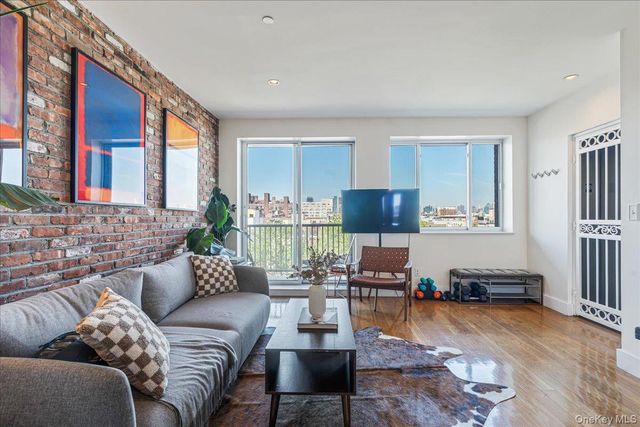 197 Spencer Street 8B, Brooklyn, NY 11205