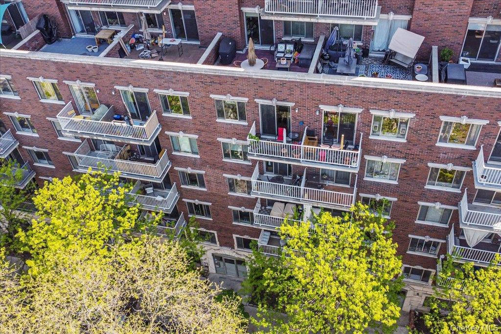 197 Spencer Street 8B, Brooklyn, NY 11205