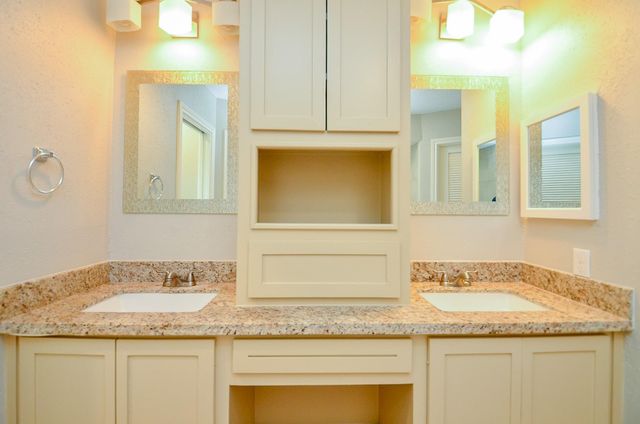 12510 Seaswept Drive, Houston, TX 77071