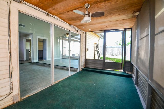 12510 Seaswept Drive, Houston, TX 77071