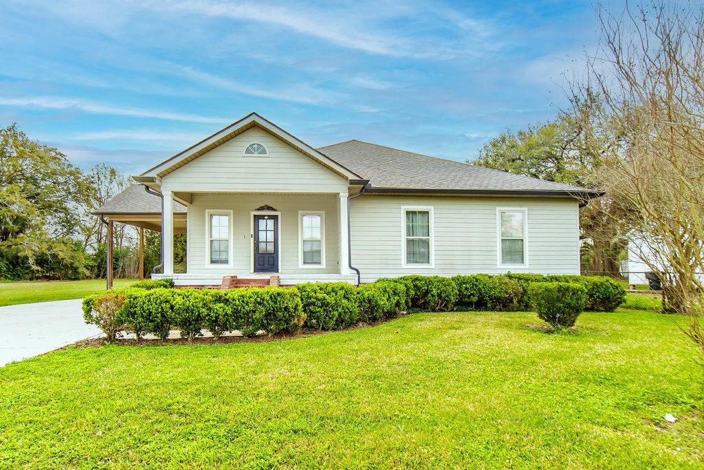 118 Hotard Street, Bourg, LA 70343