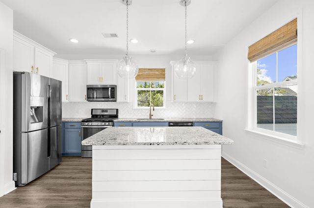 5151 Celtic Drive, North Charleston, SC 29405