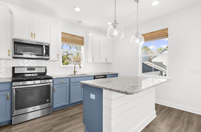 5151 Celtic Drive, North Charleston, SC 29405