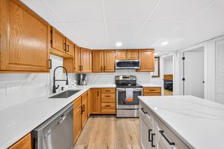 11 Shadowbrook Ln 22, Milford, MA 01757