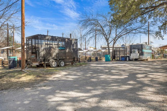 102 N Austin ST, Buda, TX 78610