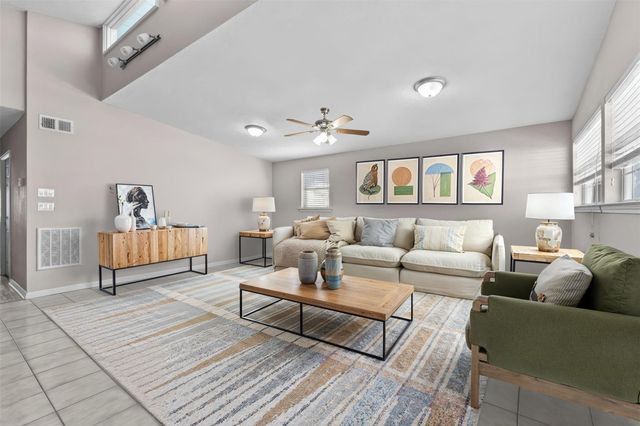 102 N Austin ST, Buda, TX 78610